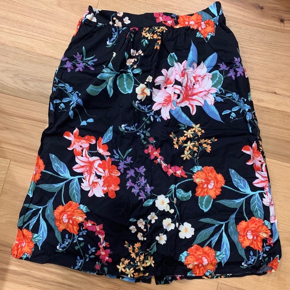 100% Cotton Garden Vintage-esque Button Down Skirt - Picture 2 of 5